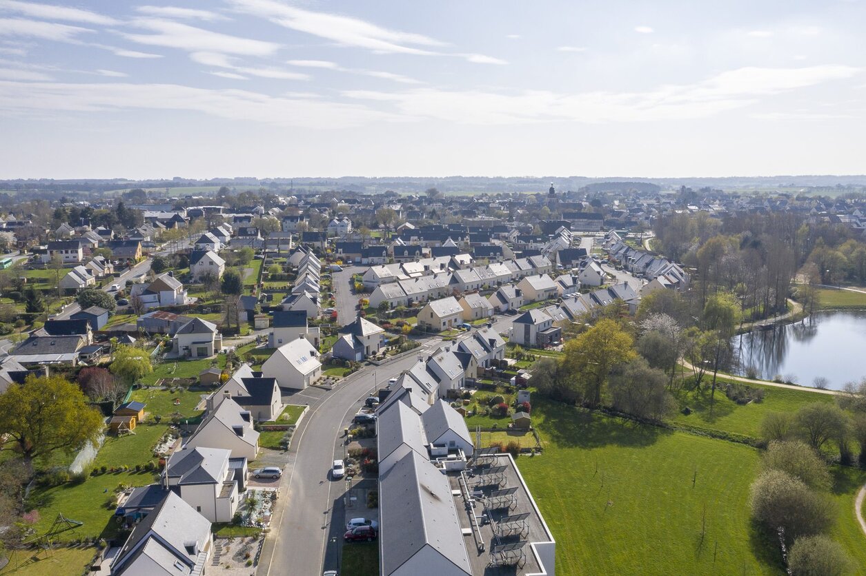 Actualité Choisir un terrain viabilisé en lotissement : les avantages pour les acheteurs de terrains constructibles