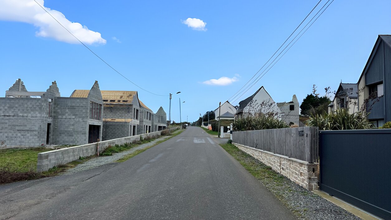 Actualité Le Clos Sylla à Saint-Lunaire : les maisons avec vue mer prennent vie !